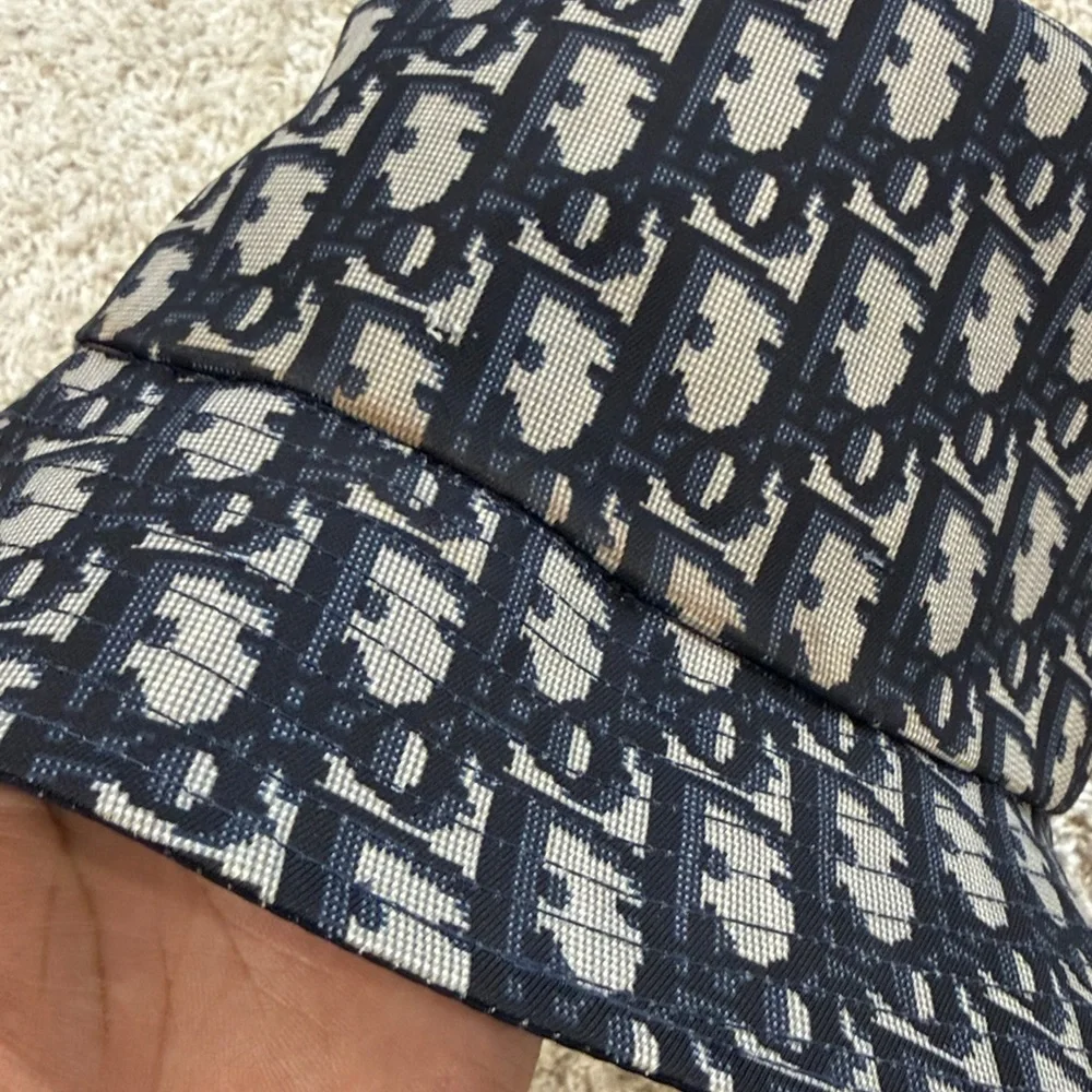 Dior Bucket Hat - Picture 4 of 7